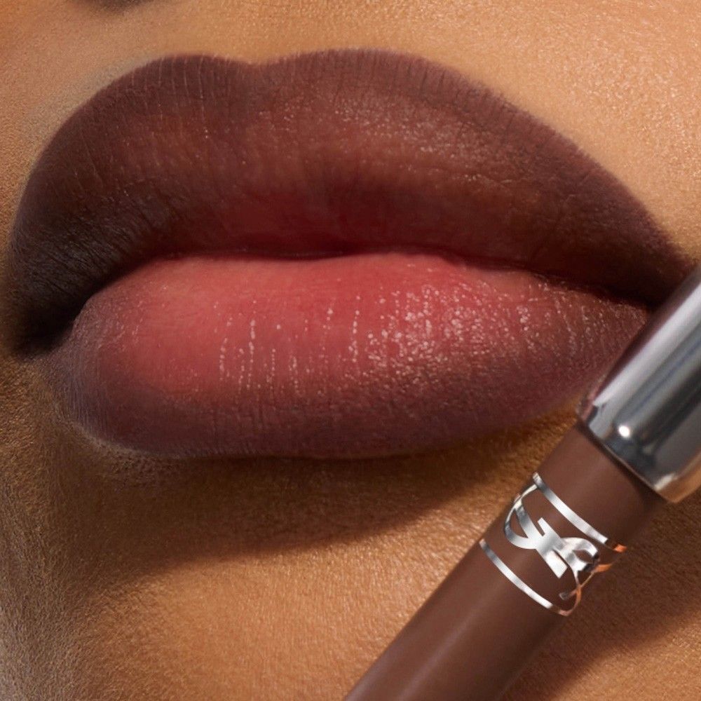 YSL LOVENUDE KISS SHAPER (DELINEADOR DE LABIOS)